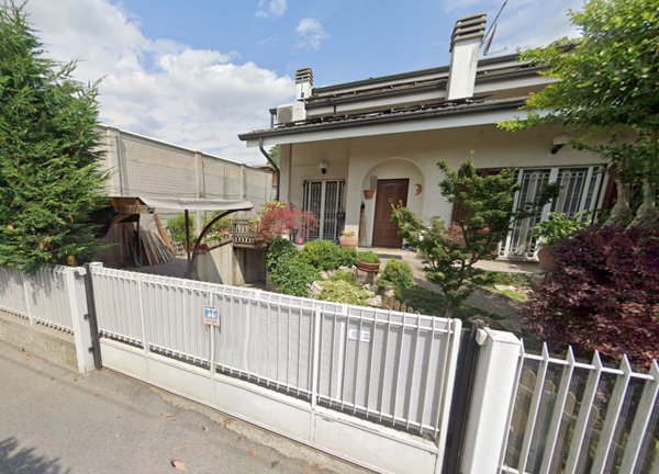 casa indipendente in vendita a Paderno Dugnano in zona Cassina Amata