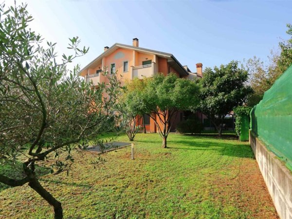 appartamento in vendita a Paderno Dugnano in zona Calderara
