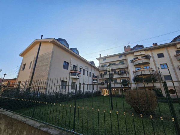 appartamento in vendita a Paderno Dugnano in zona Palazzolo Milanese