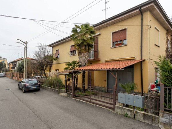 appartamento in vendita a Paderno Dugnano in zona Cassina Amata