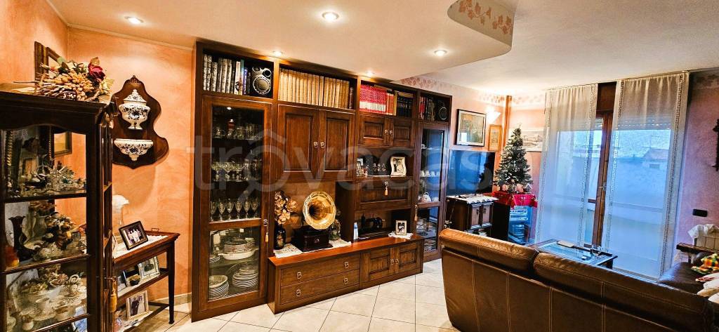 appartamento in vendita a Paderno Dugnano in zona Calderara