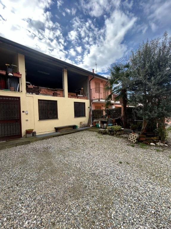 locale commerciale in vendita a Paderno Dugnano