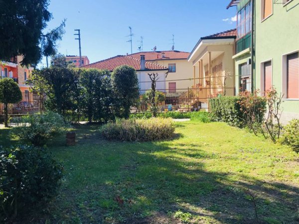 appartamento in vendita a Paderno Dugnano in zona Cassina Amata