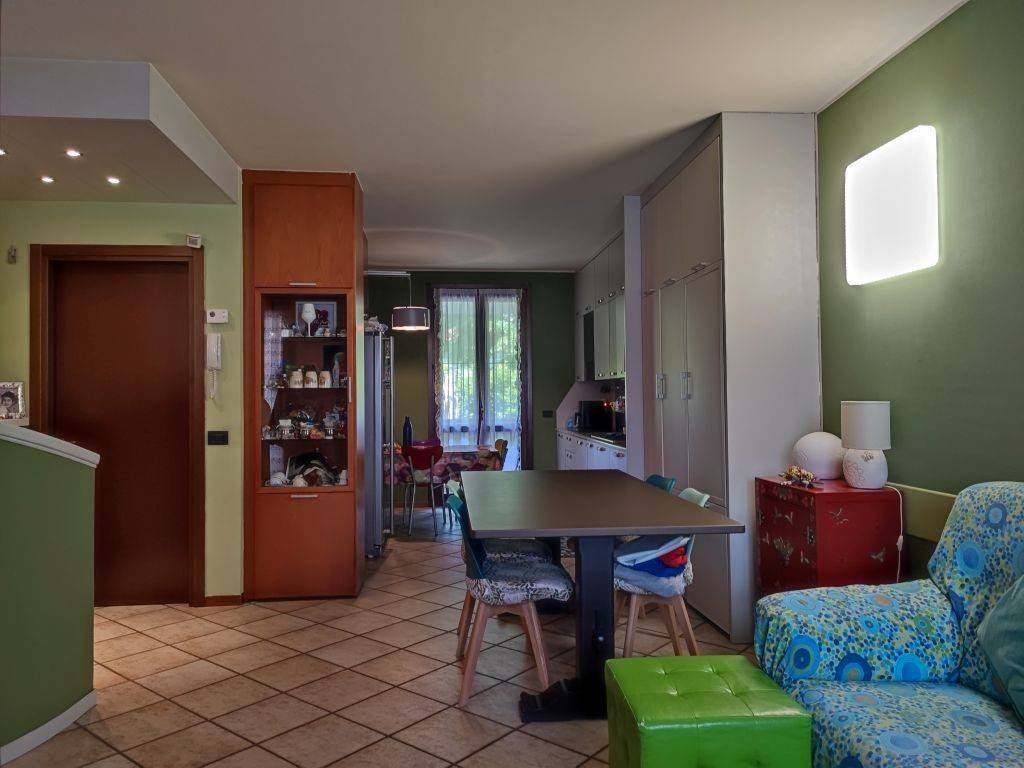 casa indipendente in vendita a Paderno Dugnano in zona Palazzolo Milanese