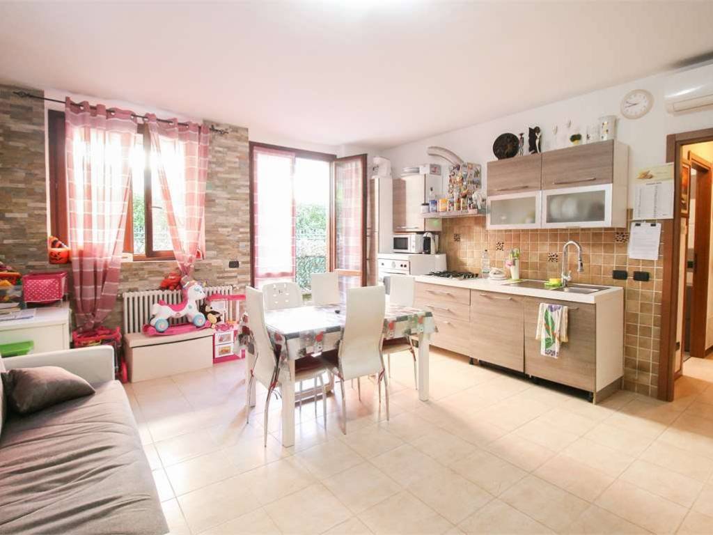 appartamento in vendita a Paderno Dugnano in zona Cassina Amata
