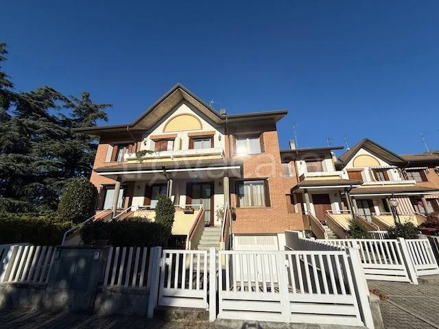 casa indipendente in vendita a Paderno Dugnano in zona Palazzolo Milanese