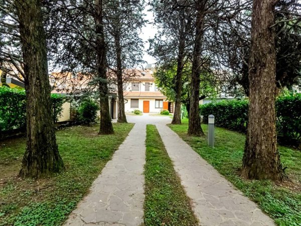 casa indipendente in vendita a Paderno Dugnano