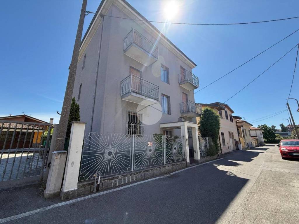 casa indipendente in vendita a Paderno Dugnano