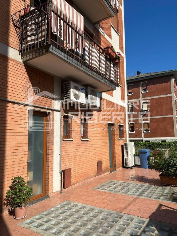 appartamento in vendita a Paderno Dugnano in zona Calderara
