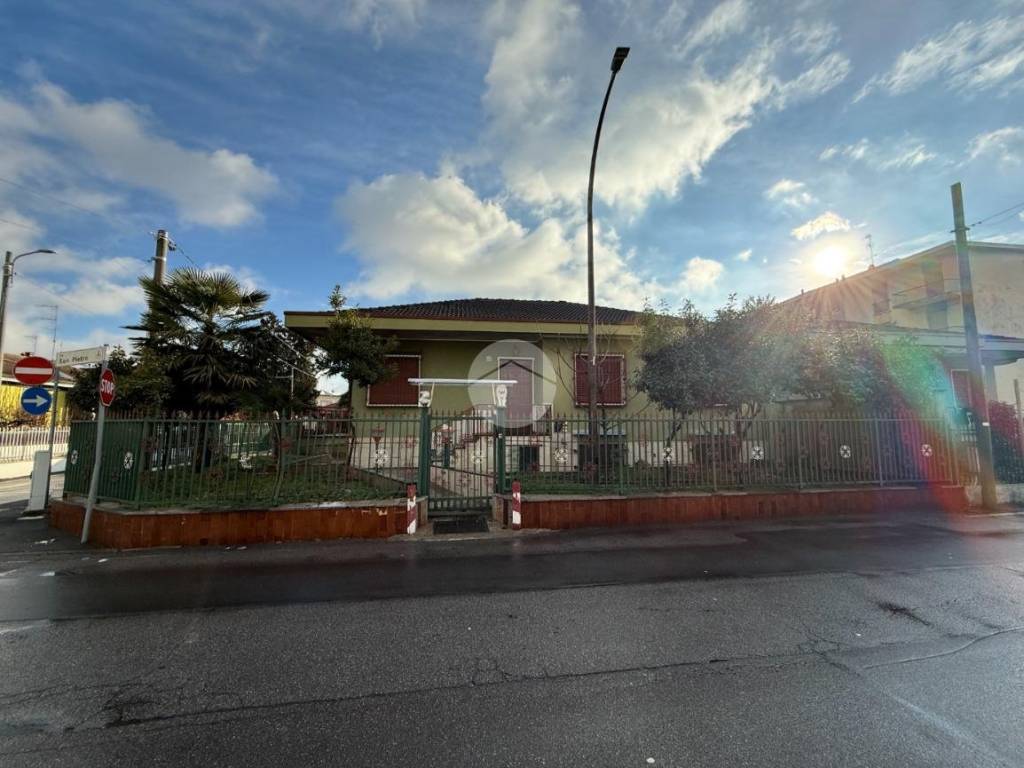 casa indipendente in vendita a Paderno Dugnano in zona Palazzolo Milanese
