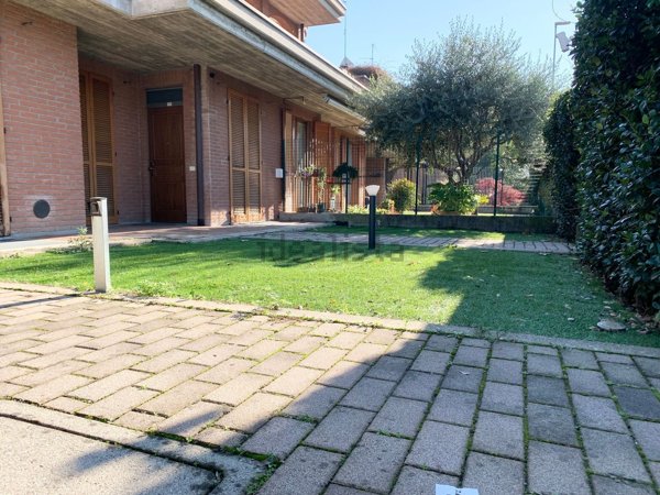 casa indipendente in vendita a Paderno Dugnano in zona Palazzolo Milanese