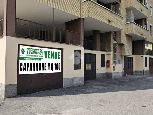 locale commerciale in vendita a Paderno Dugnano in zona Calderara