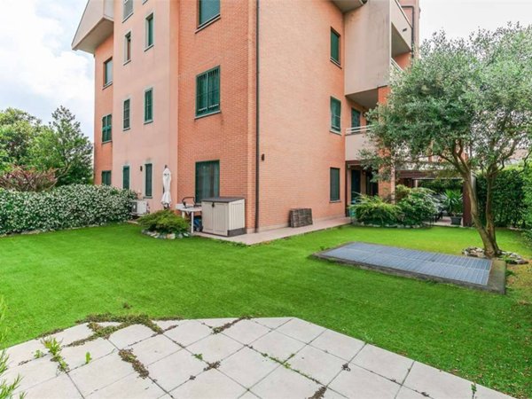 appartamento in vendita a Paderno Dugnano in zona Calderara