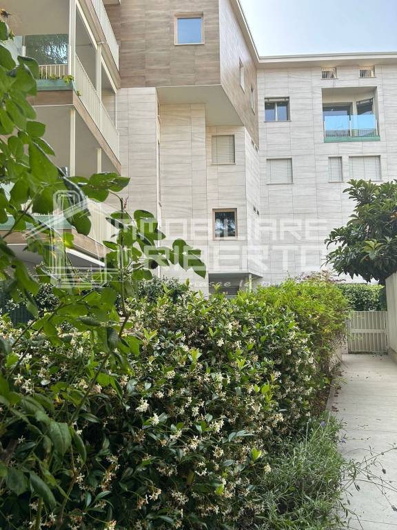 appartamento in vendita a Paderno Dugnano in zona Cassina Amata