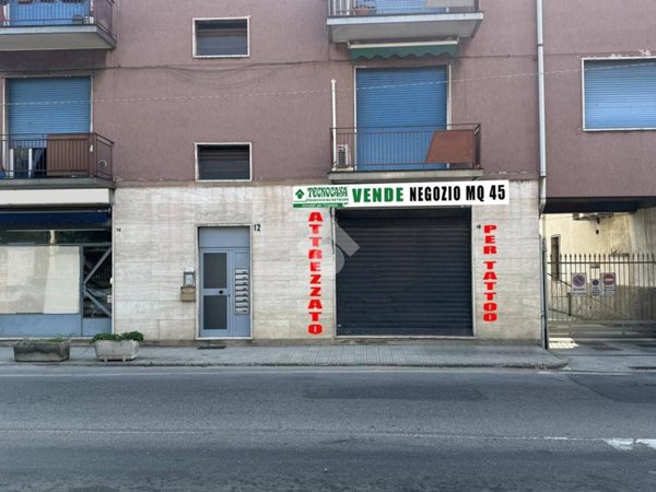 negozio in vendita a Paderno Dugnano in zona Palazzolo Milanese