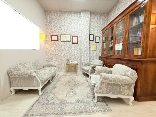 intera palazzina in vendita a Paderno Dugnano