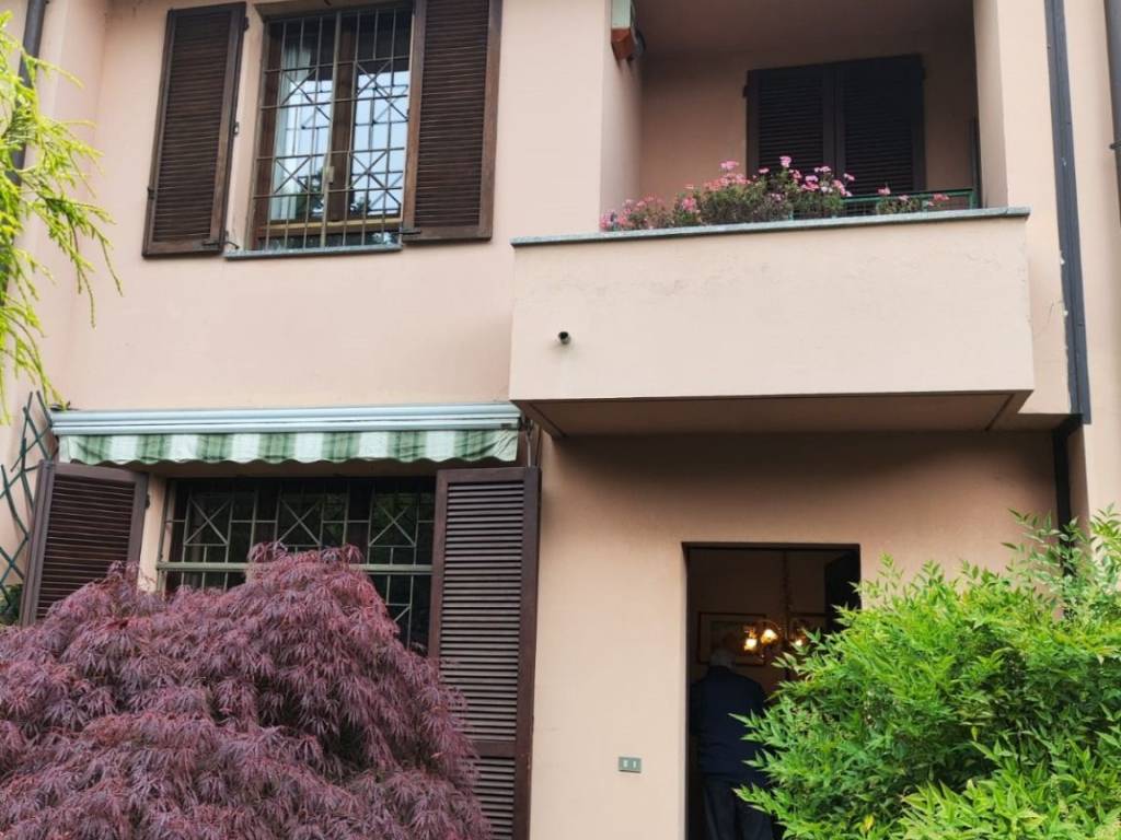 casa indipendente in vendita a Paderno Dugnano in zona Palazzolo Milanese