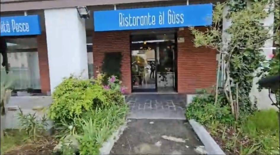 negozio in vendita a Paderno Dugnano in zona Cassina Amata
