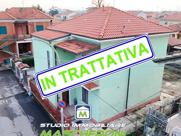 casa indipendente in vendita a Paderno Dugnano in zona Calderara