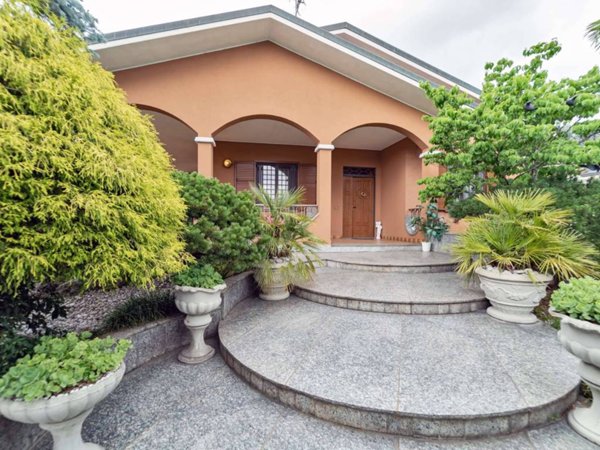 casa indipendente in vendita a Paderno Dugnano