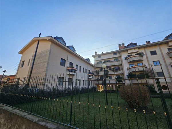 appartamento in vendita a Paderno Dugnano in zona Palazzolo Milanese