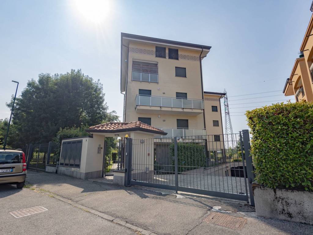 appartamento in vendita a Paderno Dugnano in zona Palazzolo Milanese