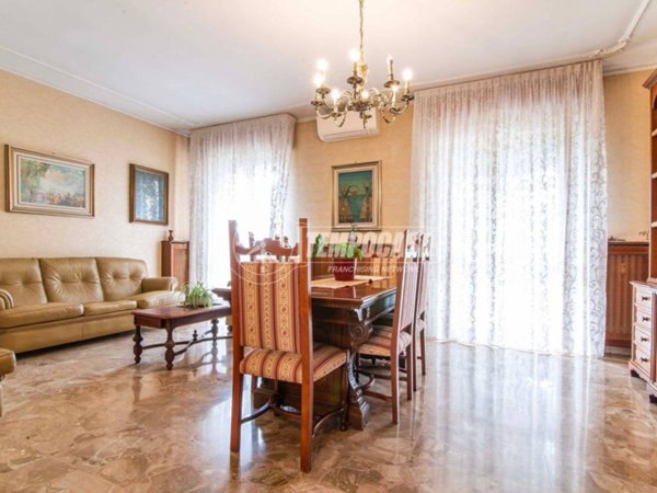appartamento in vendita a Paderno Dugnano in zona Palazzolo Milanese