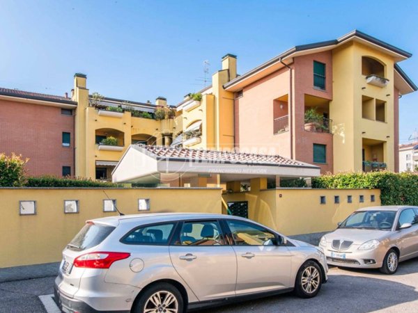 appartamento in vendita a Paderno Dugnano in zona Palazzolo Milanese