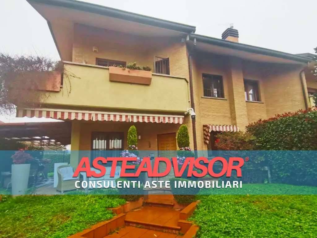 casa indipendente in vendita a Paderno Dugnano in zona Calderara