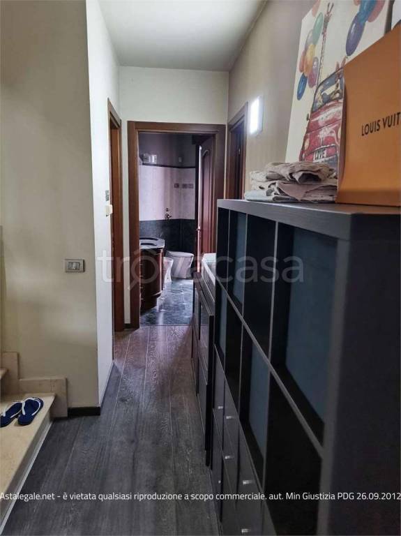 casa indipendente in vendita a Paderno Dugnano in zona Calderara