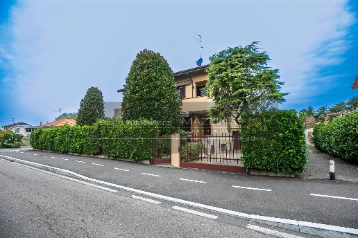 casa indipendente in vendita a Paderno Dugnano in zona Calderara