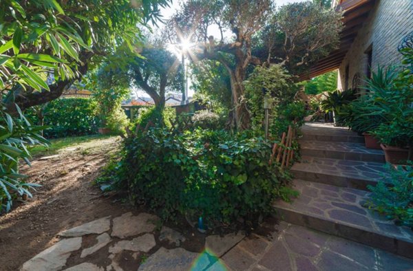 casa indipendente in vendita a Paderno Dugnano in zona Palazzolo Milanese