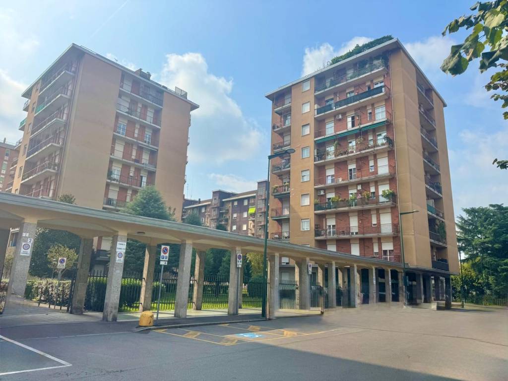 appartamento in vendita a Paderno Dugnano in zona Palazzolo Milanese
