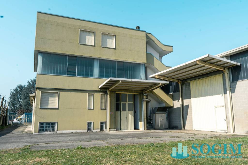 locale commerciale in vendita a Paderno Dugnano