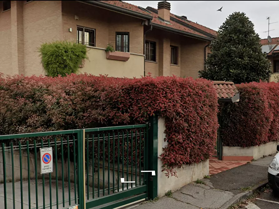 casa indipendente in vendita a Paderno Dugnano in zona Calderara