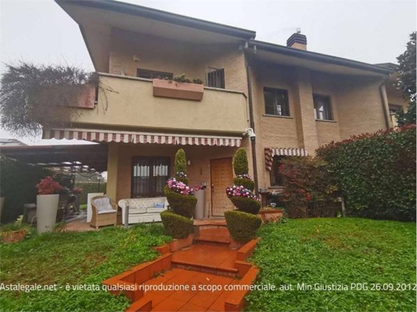 appartamento in vendita a Paderno Dugnano in zona Calderara