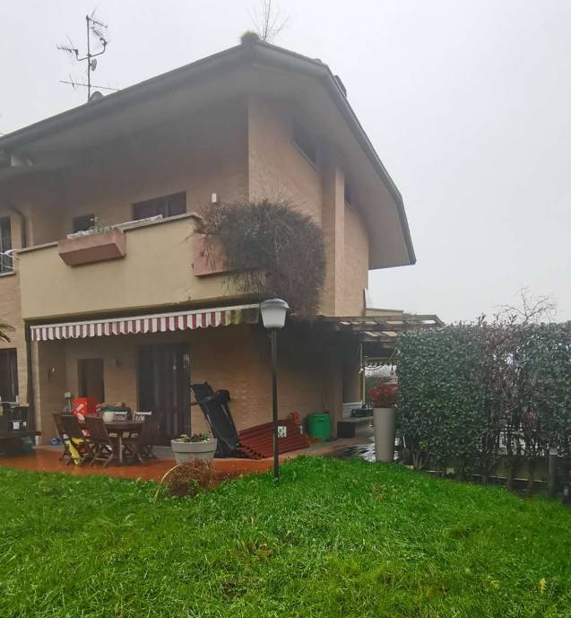 casa indipendente in vendita a Paderno Dugnano