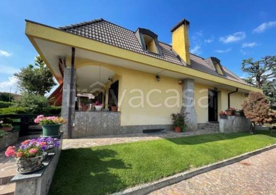 casa indipendente in vendita a Paderno Dugnano