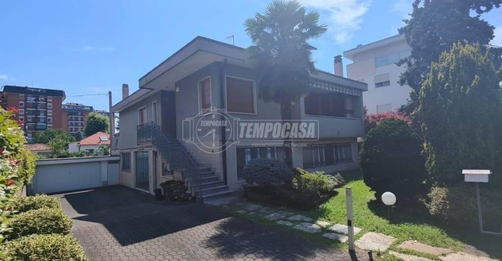 casa indipendente in vendita a Paderno Dugnano