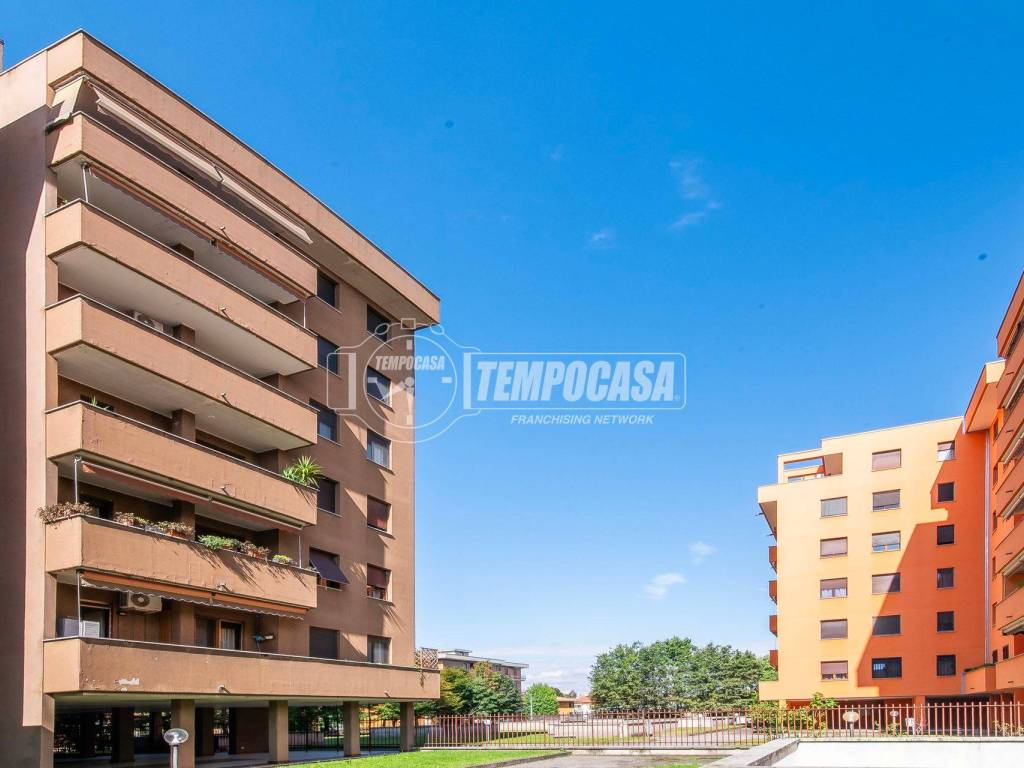 appartamento in vendita a Paderno Dugnano in zona Incirano