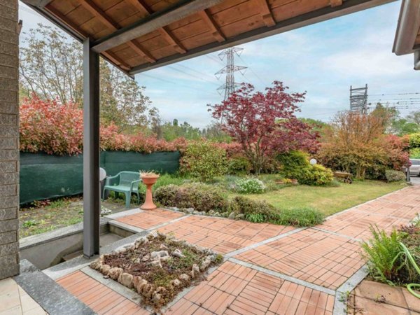casa indipendente in vendita a Paderno Dugnano in zona Palazzolo Milanese