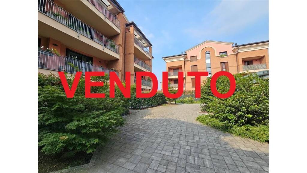 appartamento in vendita a Paderno Dugnano in zona Cassina Amata