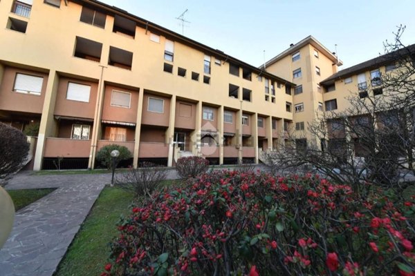 appartamento in vendita a Paderno Dugnano in zona Palazzolo Milanese