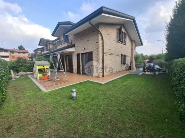 appartamento in vendita a Paderno Dugnano in zona Incirano