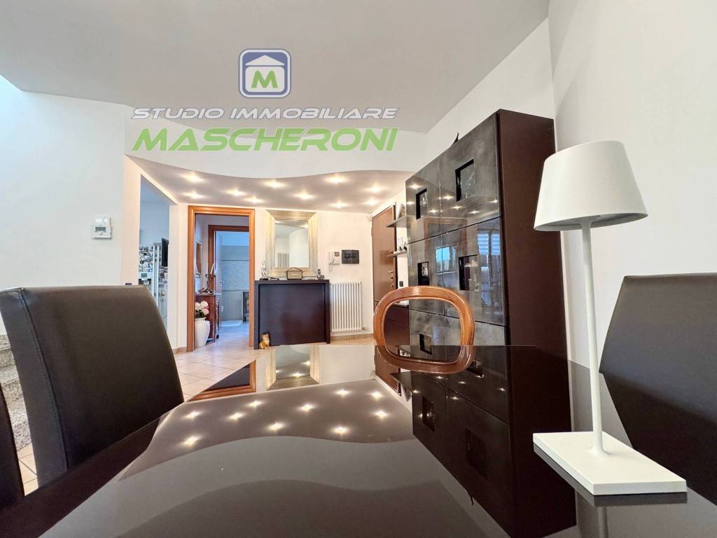 casa indipendente in vendita a Paderno Dugnano in zona Cassina Amata