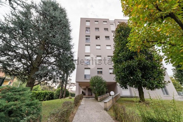 appartamento in vendita a Paderno Dugnano in zona Cassina Amata