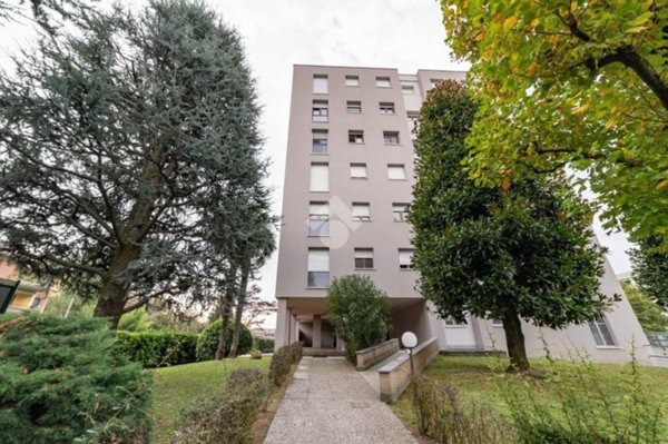 appartamento in vendita a Paderno Dugnano in zona Cassina Amata