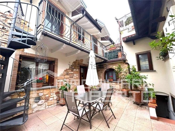 casa indipendente in vendita a Paderno Dugnano