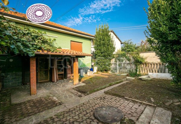 casa indipendente in vendita a Paderno Dugnano in zona Palazzolo Milanese