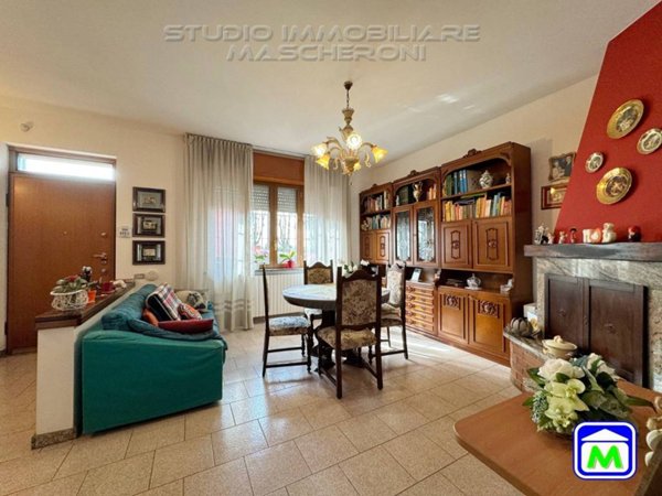 casa indipendente in vendita a Paderno Dugnano in zona Cassina Amata